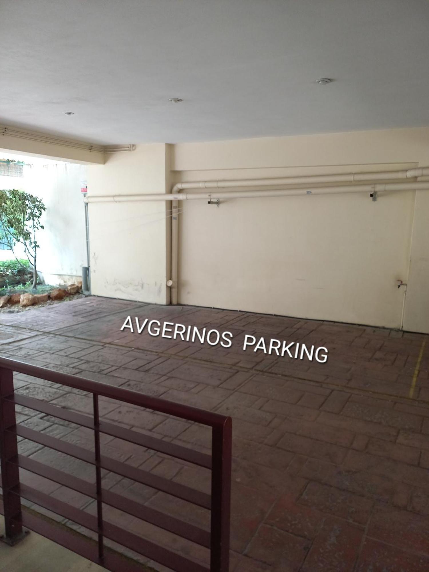 Apartment A V G E R I N O S Athens